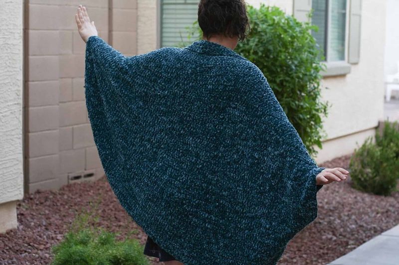 Velvet Cocoon Cardigan free crochet pattern by Lindsey