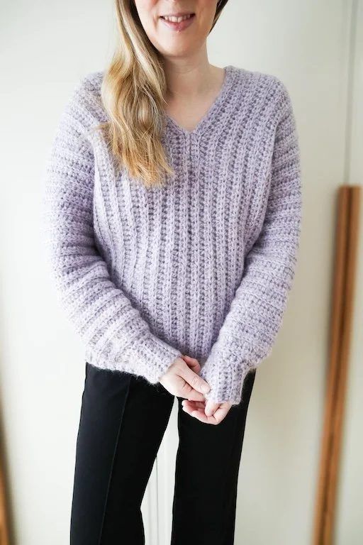 October Sweater free crochet pattern by Emilia Johansson