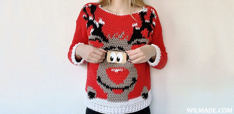 Reindeer Christmas Sweater With Moving Eyes by Wilmade free crochet pattern by Wilma Westenberg