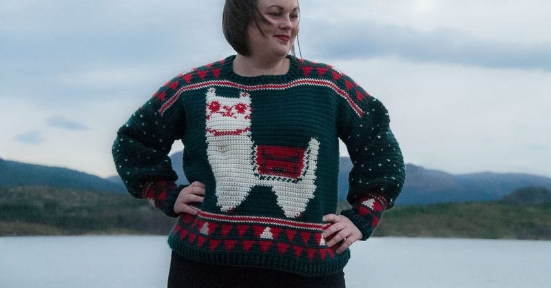 Alpaca My Holiday Sweater by Joy of Motion Crochet free crochet pattern by Janne Kleivset